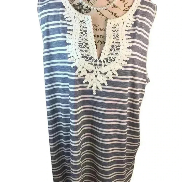 Max Studio Womens 3X Blue and White Stripe Crochet Blouse Sleeveless V-Neck - Picture 1 of 5
